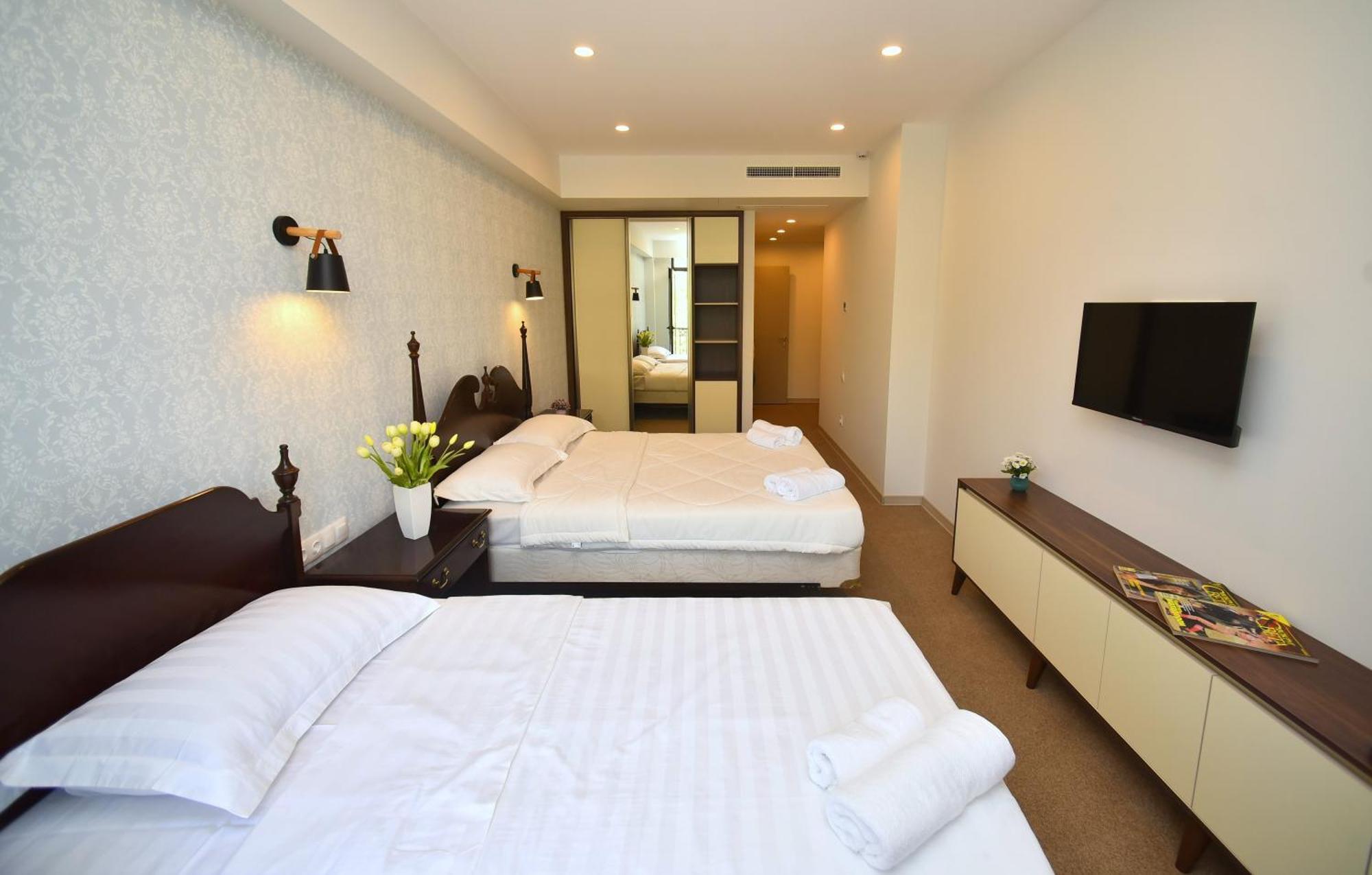 Hotel Avenue 30 예레반 외부 사진
